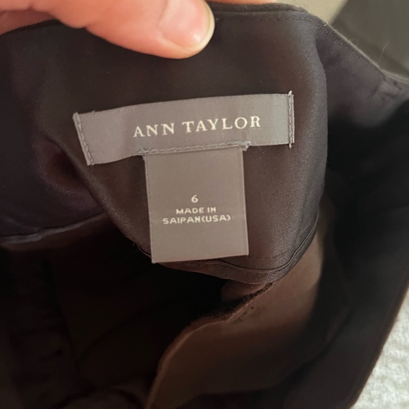Ann Taylor Brown Wide Leg Pants. - Picture 3 of 3